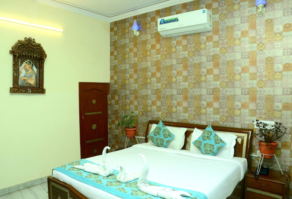hotel radoli house