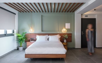 amyntas seafront hotel