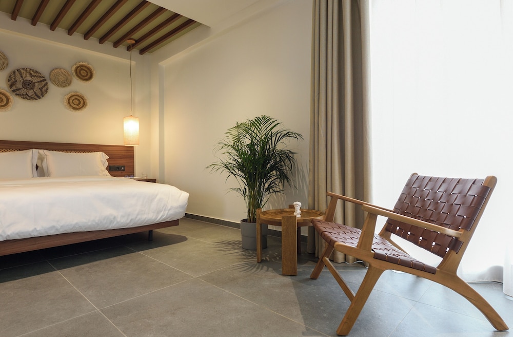 amyntas seafront hotel