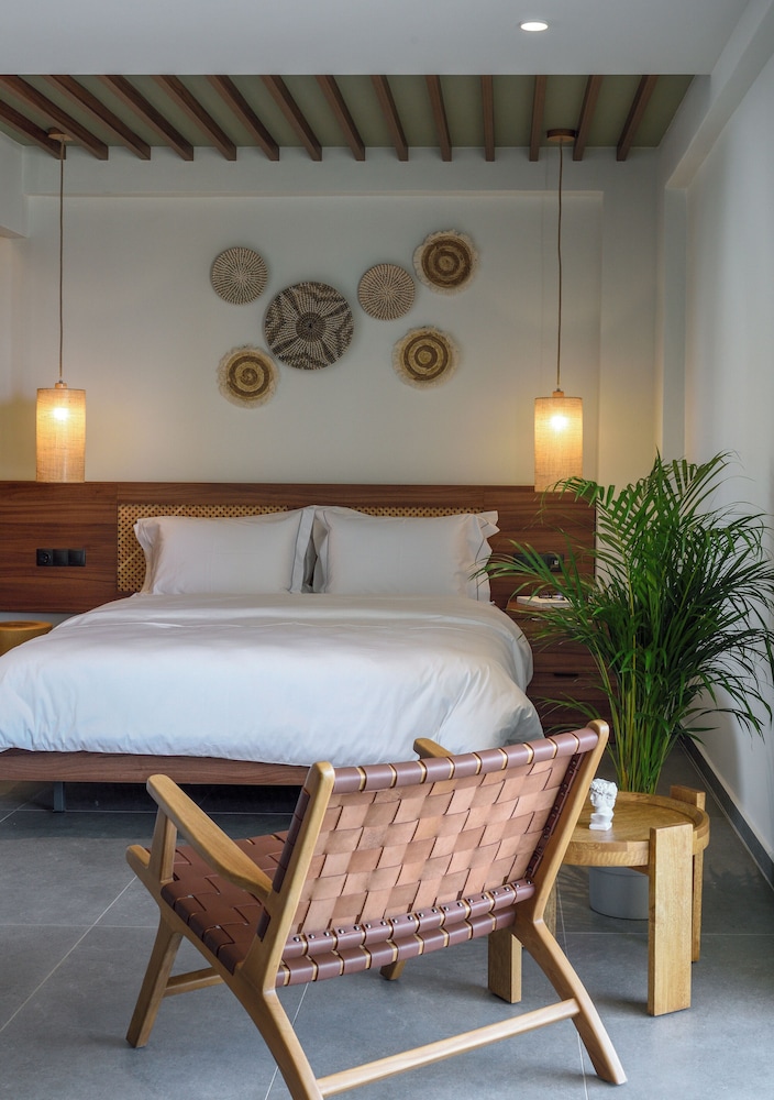amyntas seafront hotel
