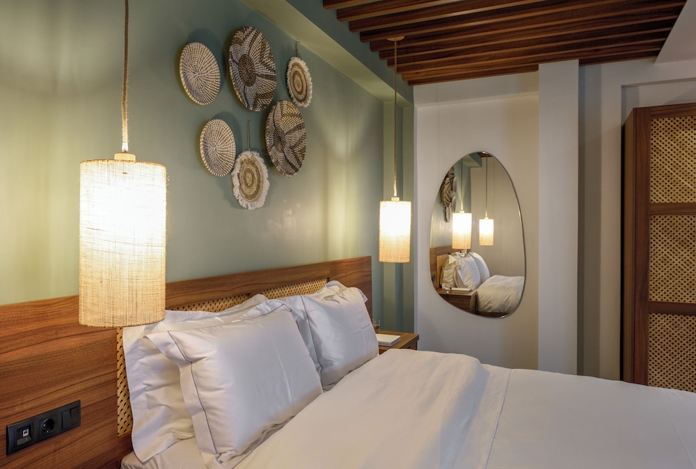 amyntas seafront hotel