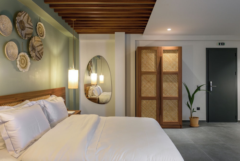 amyntas seafront hotel