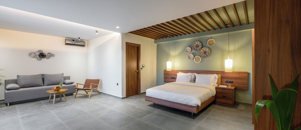 amyntas seafront hotel
