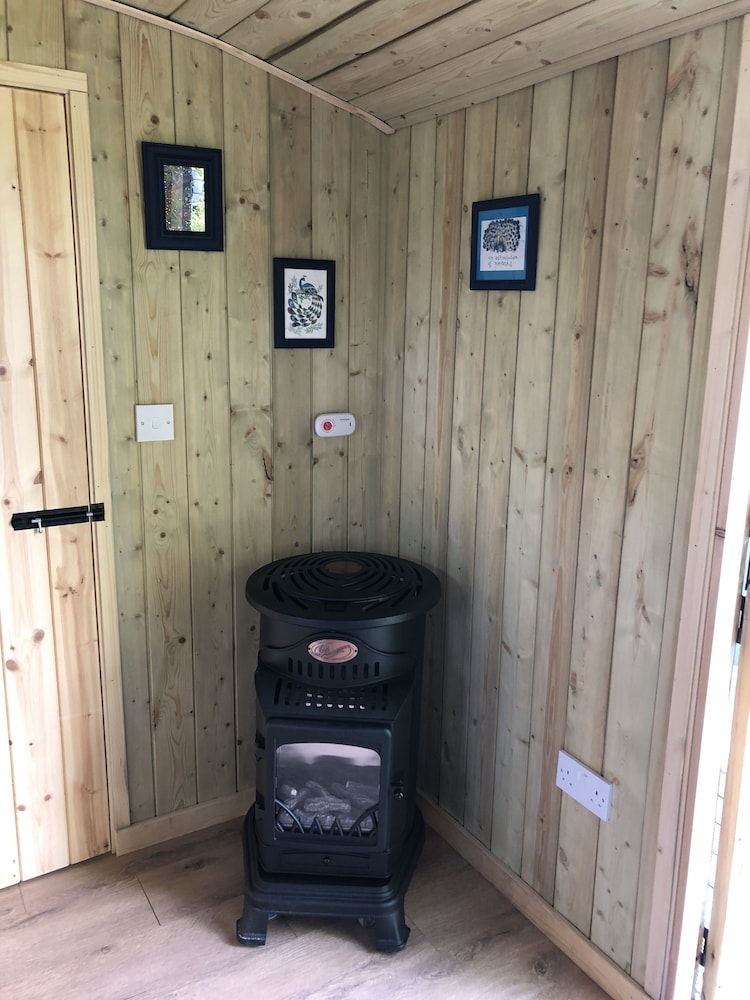 the peacock shepherds hut at hafoty boeth