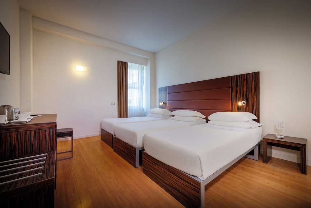 ih hotels milano centrale