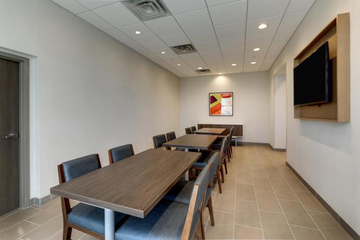 holiday inn express holly springs raleigh area an ihg hotel