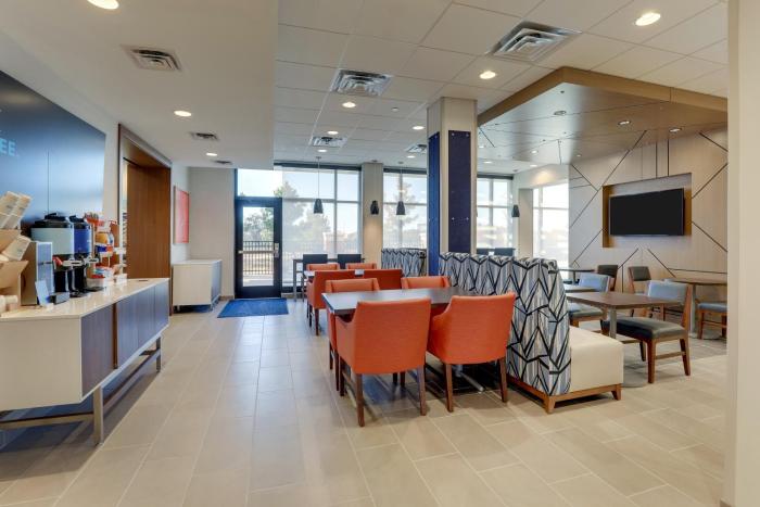 holiday inn express holly springs raleigh area an ihg hotel