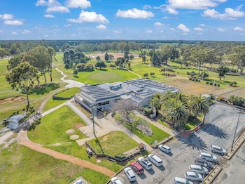 Comfort Suites Clubarham Golf Resort,Australia>>Barham,3.5 star