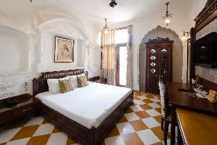 hotel pearl palace