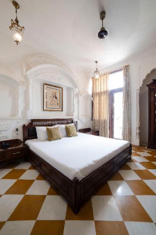 hotel pearl palace