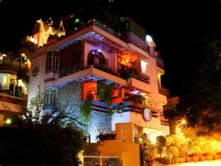 hotel pearl palace