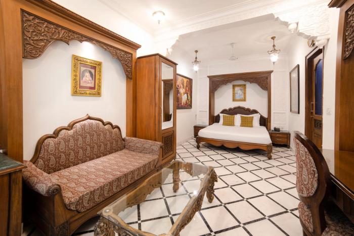 hotel pearl palace