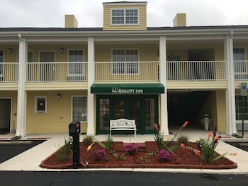 quality inn laurinburg