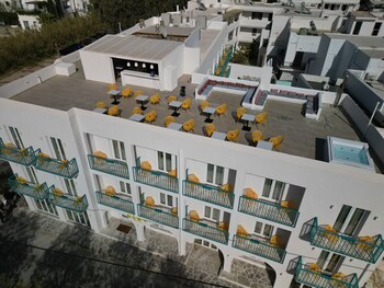 play paros