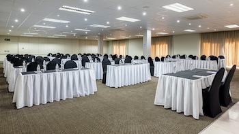 african sky hotels newcastle inn