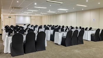 african sky hotels newcastle inn