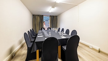 african sky hotels newcastle inn