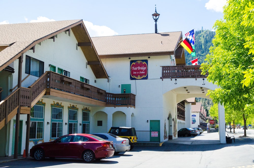 fairbridge inn and suites