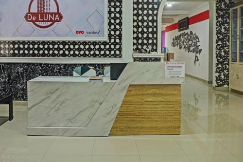 oyo 92518 de luna hotel