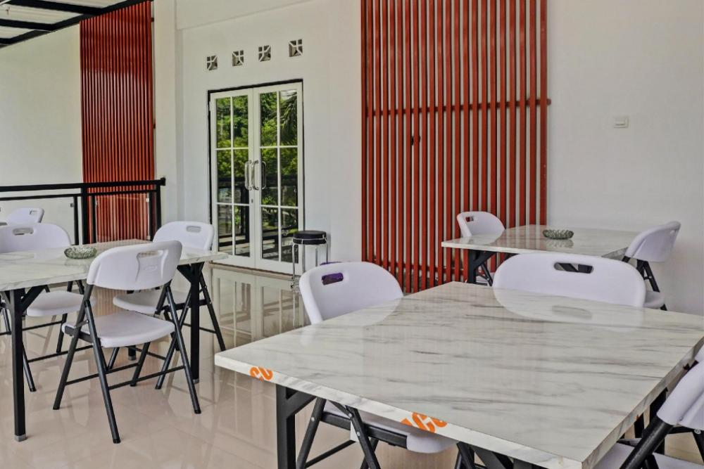 oyo 92518 de luna hotel