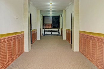 oyo 92518 de luna hotel