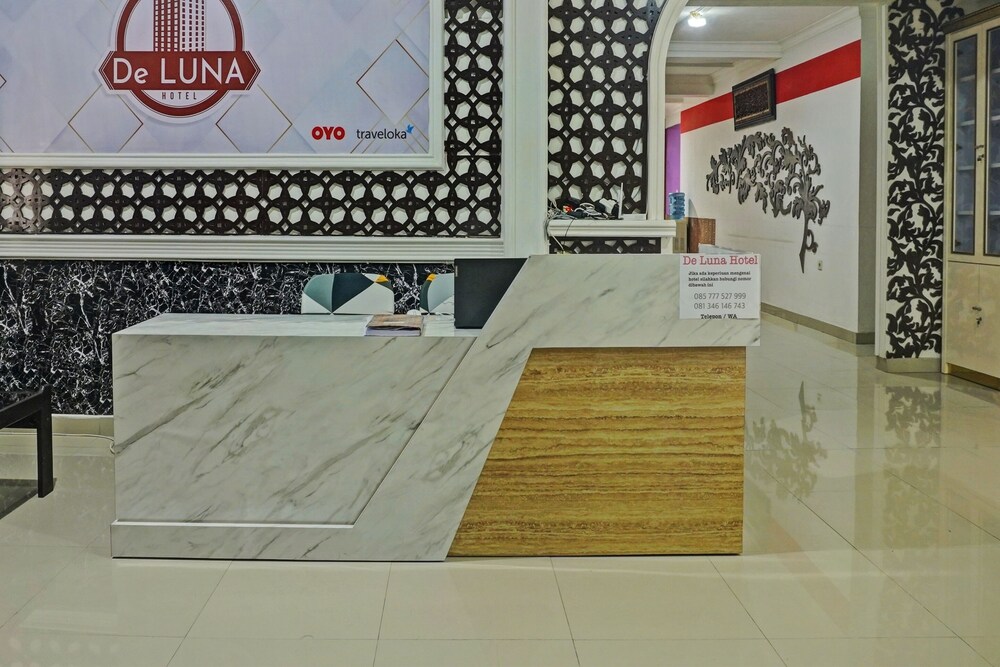oyo 92518 de luna hotel