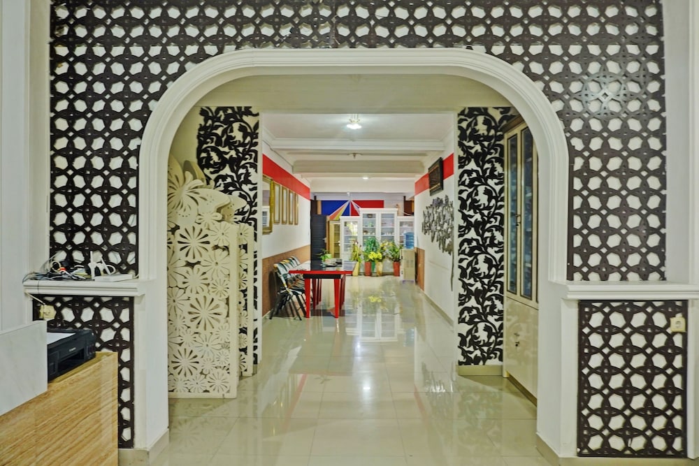 oyo 92518 de luna hotel