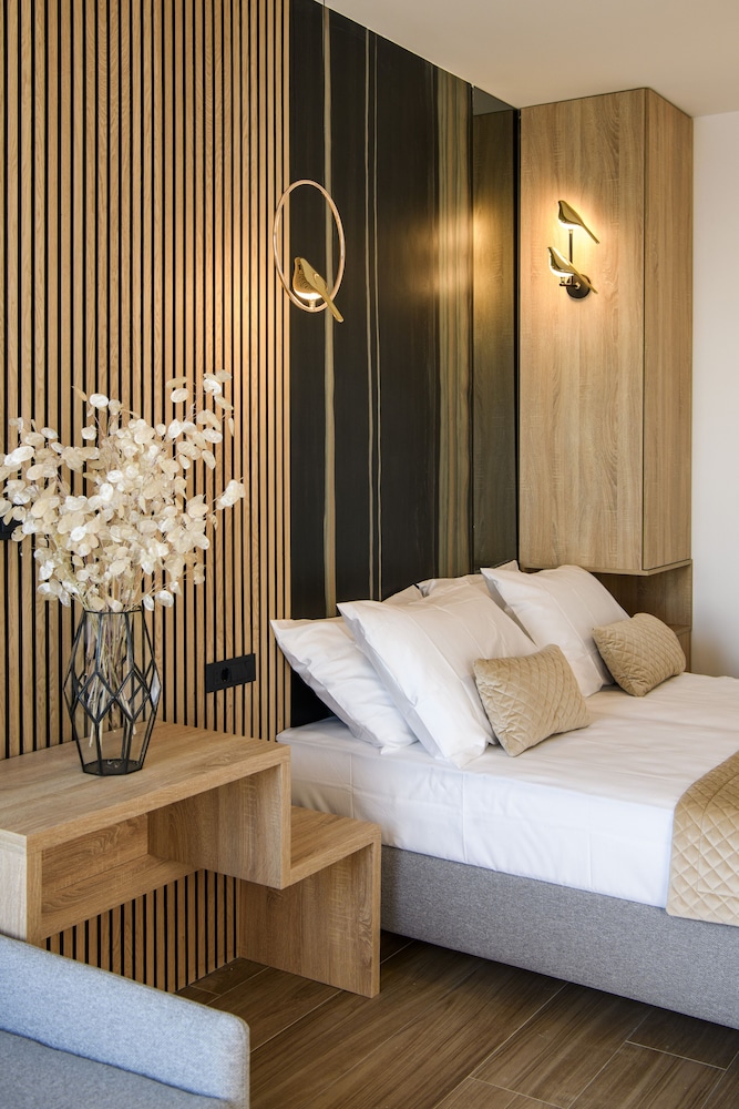 via mare luxury rooms