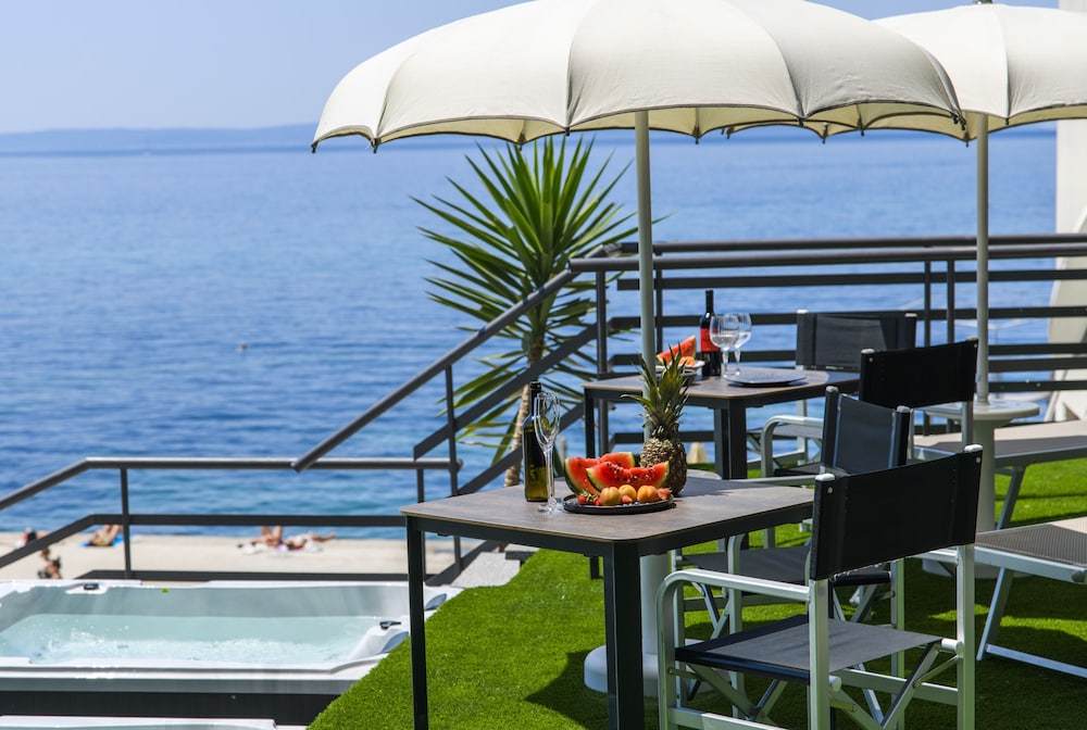 via mare luxury rooms