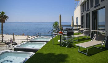 via mare luxury rooms