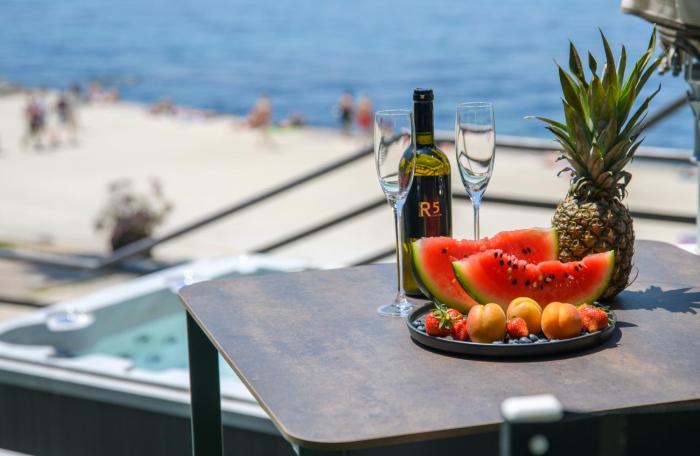 via mare luxury rooms
