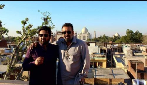 hotel kamal nearest to taj mahal