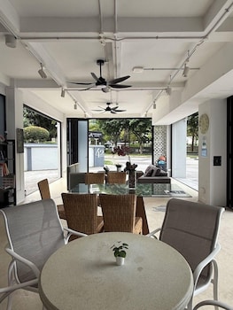 isa hotel amber road