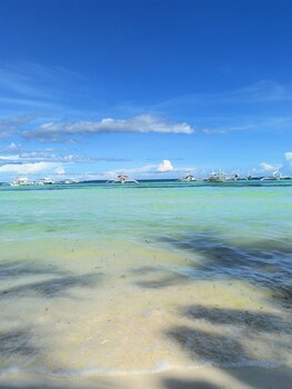 on board panglao beach hostel and resort