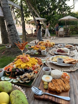 on board panglao beach hostel and resort