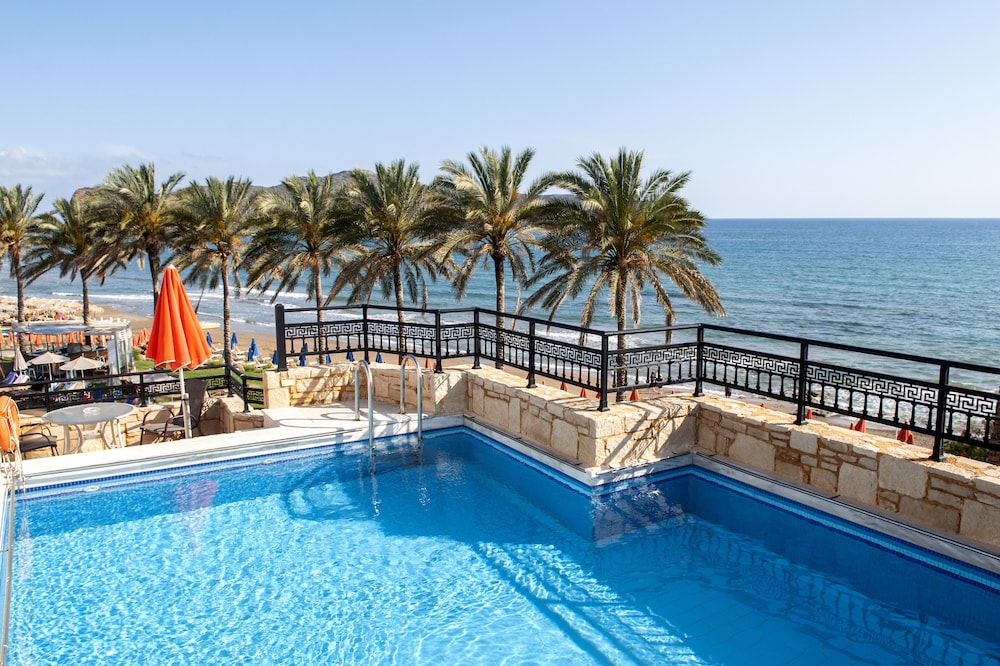 alexandra beach hotel