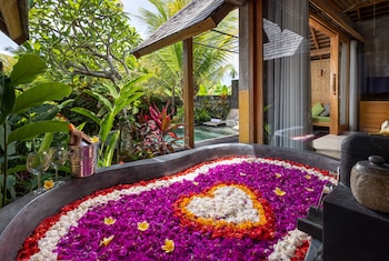 wana bucu villa by pramana villas