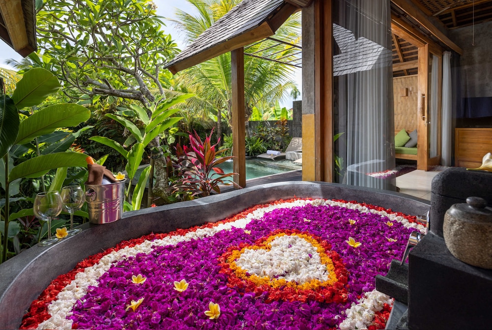 wana bucu villa by pramana villas