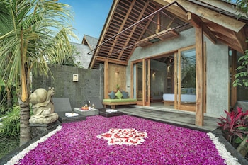 wana bucu villa by pramana villas