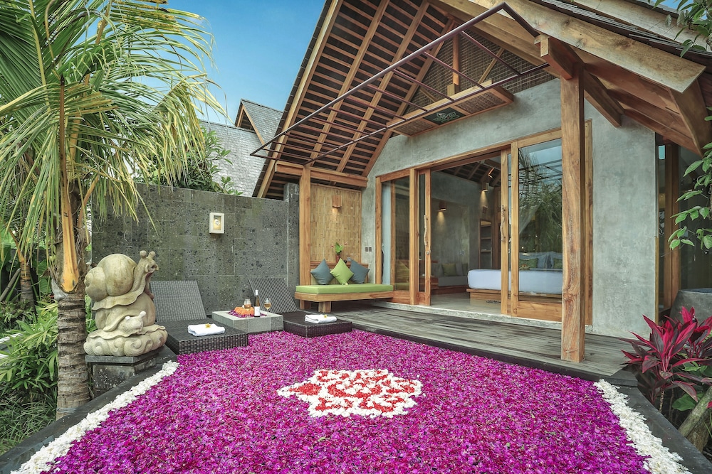 wana bucu villa by pramana villas