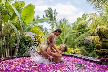 wana bucu villa by pramana villas