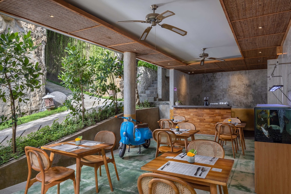 wana bucu villa by pramana villas