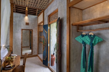 wana bucu villa by pramana villas