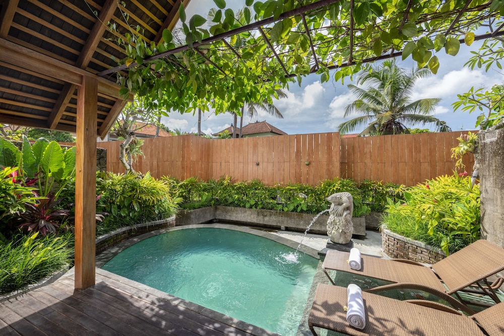 wana bucu villa by pramana villas