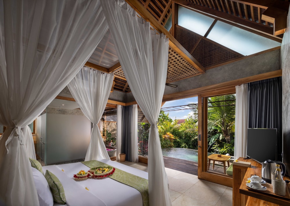 wana bucu villa by pramana villas
