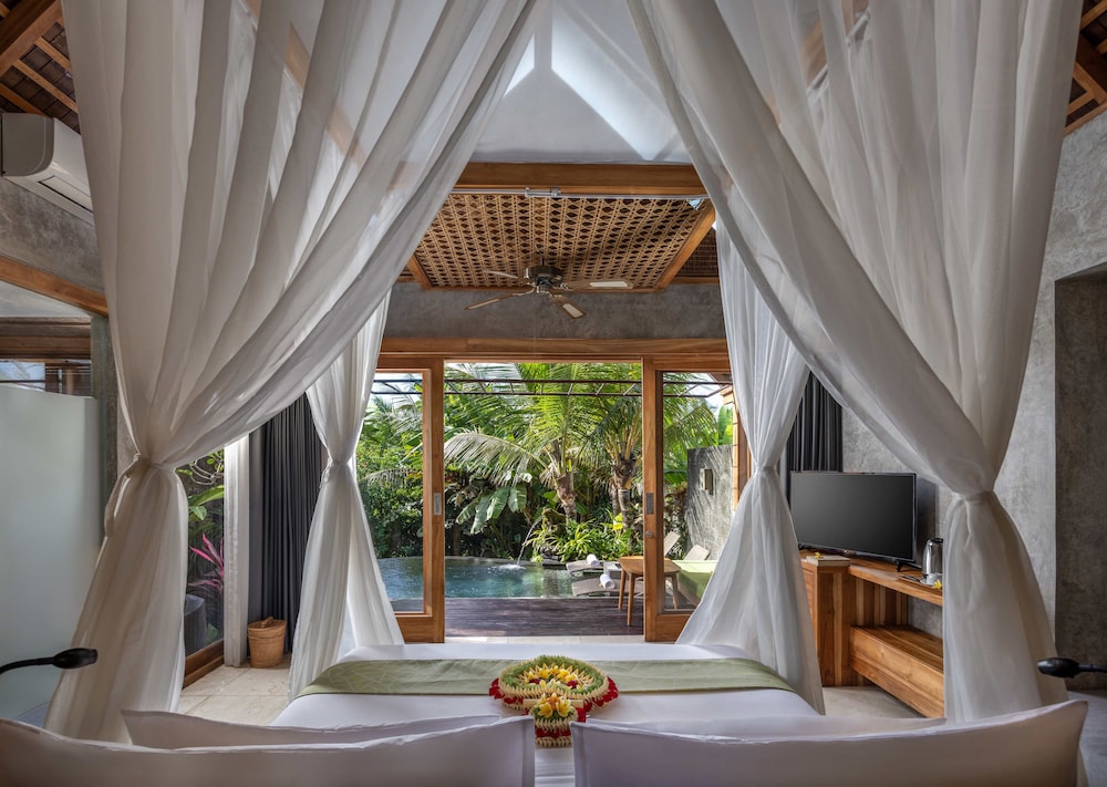 wana bucu villa by pramana villas