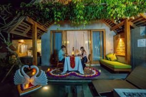 wana bucu villa by pramana villas