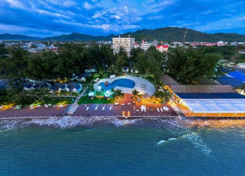 palace long hai resort