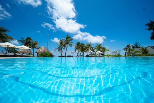 palace long hai resort