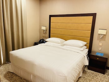 grand legacy hotel doha